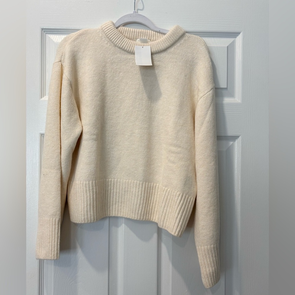 H&M Cream Knit Sweater – Size Small – New With Tags